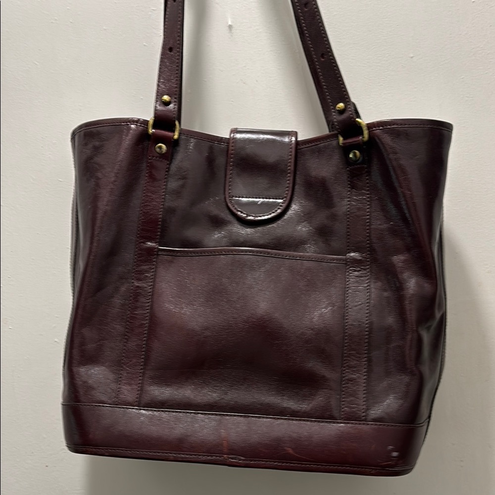 Elegant Brown Leather Tote Bag - Picture 2 of 7